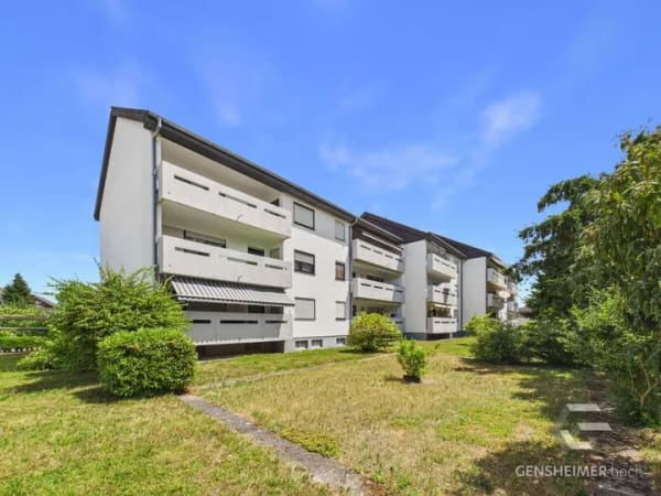 Immobilie in Jockgrim - Modernisierte 4-Zimmer-Wohnung mit Balkon, Garage und Gartenblick - Bild 0