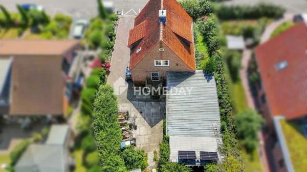 Immobilie in Oldenburg in Holstein - Handwerker aufgepasst! Einfamilienhaus mit fünf Zimmern, Nebengebäude und Garten in Oldenburg/H. - Bild 2
