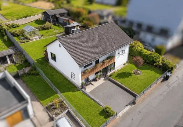Immobilie in Herborn - Für Heimwerker! Einfamilienhaus zum herrichten! - Bild 0