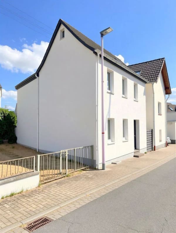 Immobilie in Mayen - Mayen Hausen - Vollständig saniertes Einfamilienhaus mit stilvoller Ausstattung - Bild 1