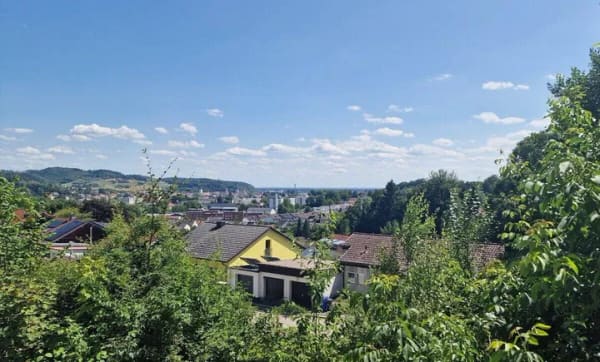Immobilie in Deggendorf - Einzigartiger Logenplatz mit Weitblick! Abriss/Sanierungobjekt in bester Wohnlage-Deggendorf - Bild 1