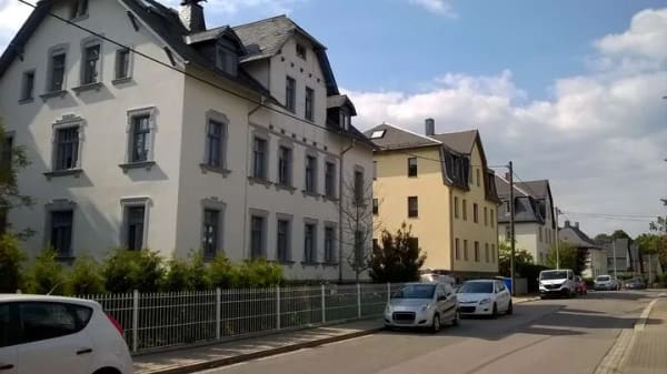 Immobilie in Limbach-Oberfrohna - Profitables Mehrfamilienhaus + kleines Einfamilienhaus in attraktiver Lage - Bild 0