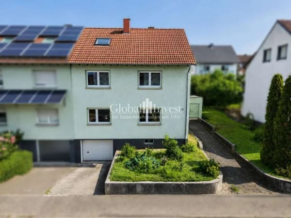 Immobilie in Sinsheim - Tolle Doppelhaushälfte mit zwei Wohnungen in Toplage in der Sinsheimer Gartenstadt - Bild 0
