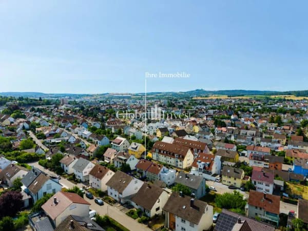 Immobilie in Sinsheim - Tolle Doppelhaushälfte mit zwei Wohnungen in Toplage in der Sinsheimer Gartenstadt - Bild 1