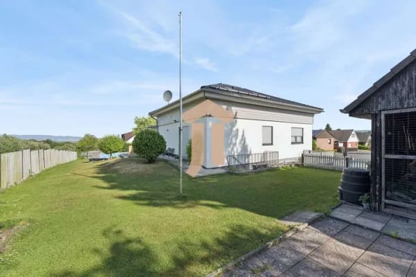 Immobilie in Kaufungen - Ärztehaus mit Pool sofort verfügbar - idyllisch und ruhig gelegen - Bild 2