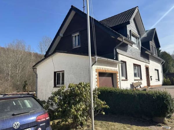 Immobilie in Kirchhundem - renovierungsbedürftiges Einfamilenhaus zu verkaufen - Bild 2