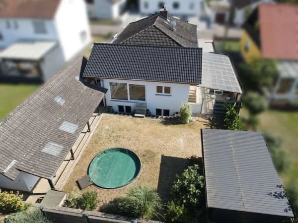 Immobilie in Lustadt - Einfamilienhaus mit kernsanierter Einliegerwohnung, Pool und Garage in Lustadt - Bild 0