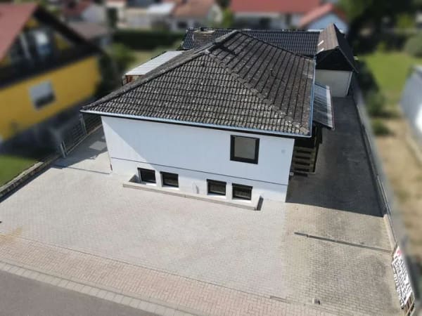 Immobilie in Lustadt - Einfamilienhaus mit kernsanierter Einliegerwohnung, Pool und Garage in Lustadt - Bild 2