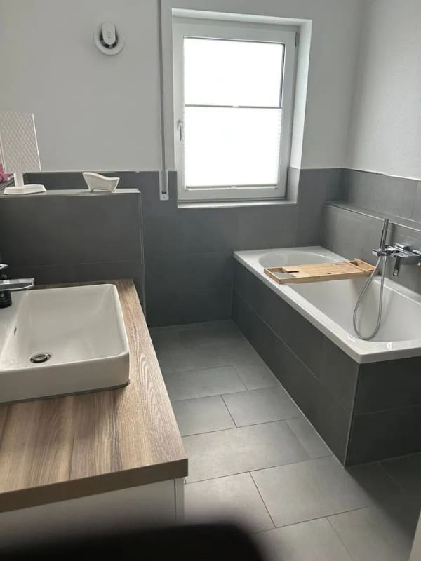 Immobilie in Seukendorf - Moderne stilvolle Wohnung passend für jede Lebenslage in Seukendorf mit Kücheninsel, 2 TG Stellplätzen-alles inklusive - Bild 4