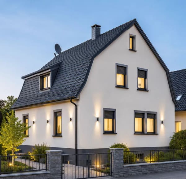 Immobilie in Veitshöchheim - Exklusives Wohnjuwel: Kernsaniertes Einfamilienhaus auf modernstem Stand der Technik - Bild 0