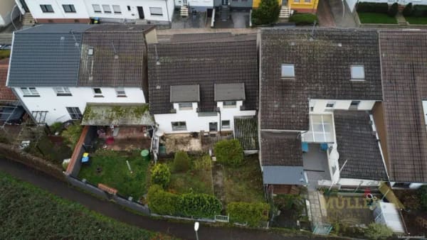 Immobilie in Ensdorf/Saar - Schickes Einfamilienhaus mit 6 ZKB und Garten zu verkaufen - Bild 3