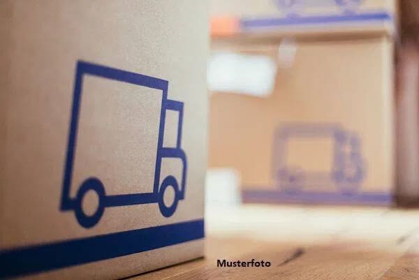 Immobilie in Ludwigsburg - Schöne 2-Zimmer-Wohnung mit zwei Stellplätzen in der Tiefgarage - Bild 0