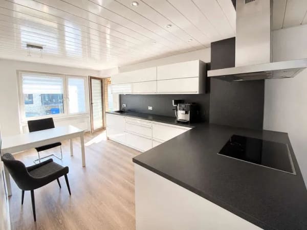 Immobilie in Rötgesbüttel - 1.422 m² Familienglück: 6 Zimmer, Pool, Wallbox und großer Garten - Bild 1