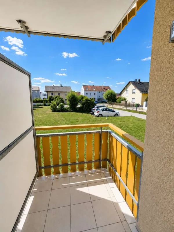 Immobilie in Burglengenfeld - Kompakt, gepflegt, sofort verfügbar – 1-Zimmer-Eigentumswohnung mit Stellplatz - Bild 1