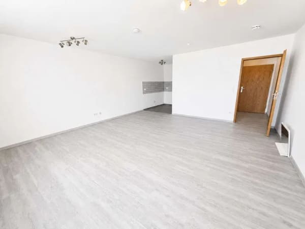 Immobilie in Burglengenfeld - Kompakt, gepflegt, sofort verfügbar – 1-Zimmer-Eigentumswohnung mit Stellplatz - Bild 3