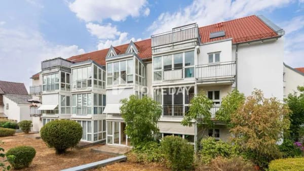 Immobilie in Weinsberg - Charmante 1-Zimmer-Wohnung mit Aufzug, Erker, Einbauküche & 1 TG-Stellplatz in Weinsberg - Bild 1