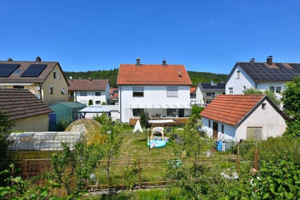 Immobilie in Königsbronn - Familientraum - Ein-, Zwei oder Dreifamilienhaus mit großem Garten und vielen Möglichkeiten - Bild 3
