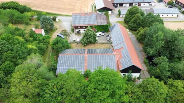 Immobilie in Erlbach - Ein Anwesen voller Möglichkeiten – ehemaliger Vierseithof in Alleinlage mit 9.293 m² Grundstück - Bild 4