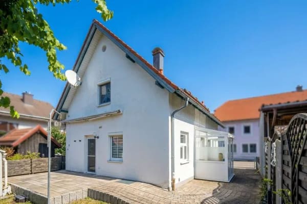 Immobilie in Ottobeuren - Gepflegtes Einfamilienhaus mit Terrasse und pflegeleichtem Grundstück - Bild 0