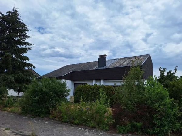 Immobilie in Forst - Freistehendes, großzügiges 1-Fam.-Haus in sehr schöner Wohnlage von Forst - Bild 1