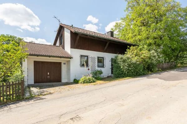 Immobilie in Ruderting - Charmantes Wohnhaus mit Wintergarten, Galerie und großzügigem Garten in Ruderting - Bild 2