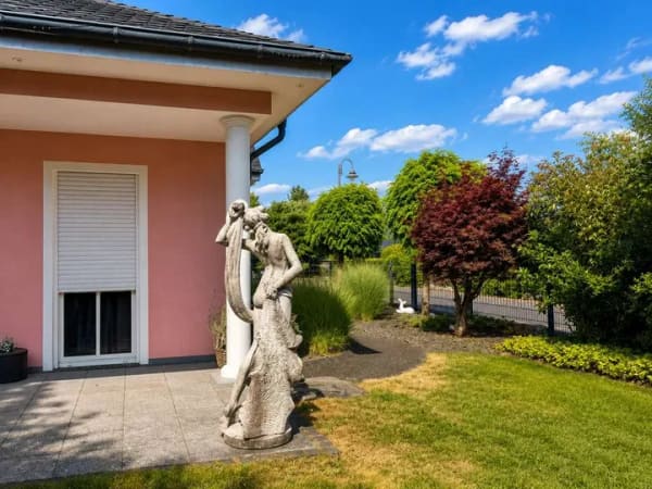 Immobilie in Thomm - Exklusives Einfamilienhaus mit Pool auf 2.002 m² Grundstück nahe Trier - Bild 4