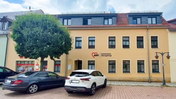Immobilie in Bad Gottleuba-Berggießhübel - Gepflegtes Wohn- und Geschäftshaus in nachgefragter Lage am Markt von Bad Gottleuba - Bild 0