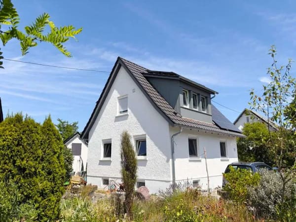 Immobilie in Dettingen an der Iller - Gemütliches 
Einfamilienhaus
mit großem Garten
in Dettingen/Iller - Bild 0