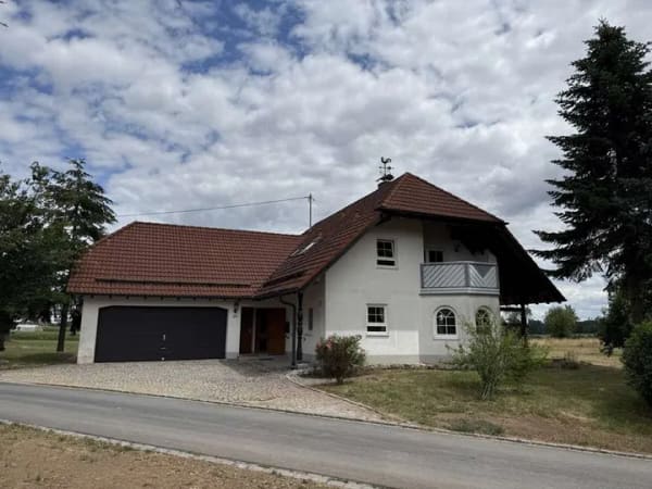 Immobilie in Rosenberg - Einfamilienhaus mit weiterer Ausbaumöglichkeit in ruhiger Lage von Rosenberg - Bild 0