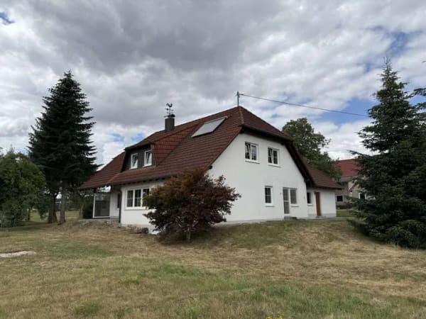 Immobilie in Rosenberg - Einfamilienhaus mit weiterer Ausbaumöglichkeit in ruhiger Lage von Rosenberg - Bild 1