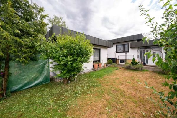 Immobilie in Blaustein - Einzigartige Immobilienkombination – Zwei Bungalows mit Einliegerwohnung - Bild 2