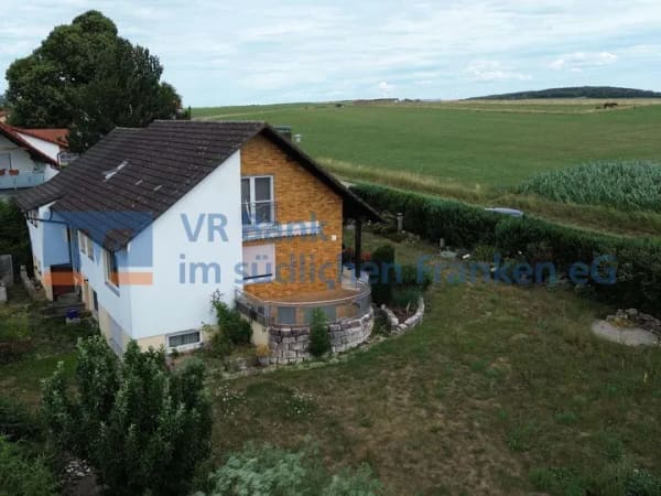 Immobilie in Unterschwaningen - Familienfreundliches Einfamilienhaus in ruhiger Ortsrandlage von Unterschwaningen - Bild 1