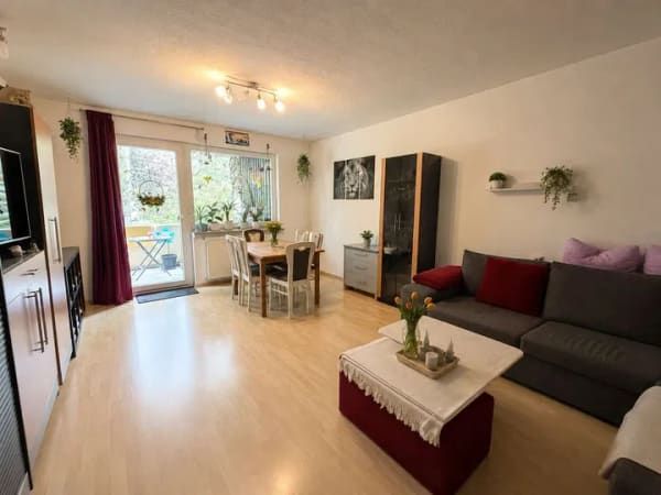 Immobilie in Oberursel - Lichtdurchflutet, gepflegt, gut gelegen – attraktive Wohnung mit Aufzug und Balkon - Bild 0