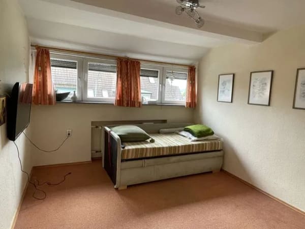 Immobilie in Tirschenreuth - Hier sind Kinder willkommen -  Haus für Bastler in ruhiger Lage - Bild 3