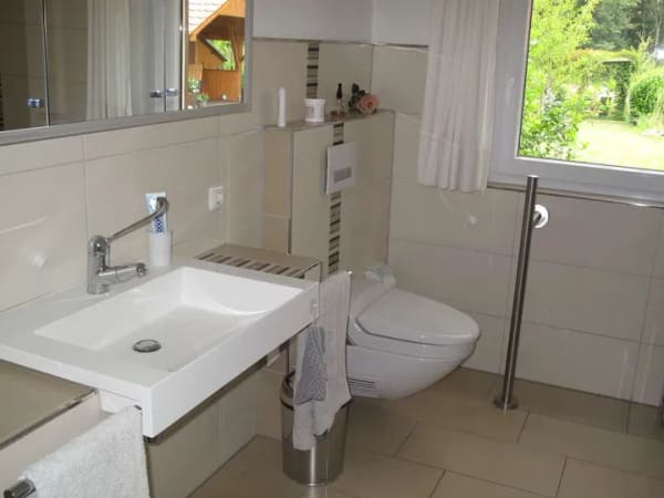 Immobilie in Zetel - Großzügiges 2-3 Familienhaus mit Garten:  Perfekt als Mehrgenerationenhaus oder zur Teilvermietung - Bild 4