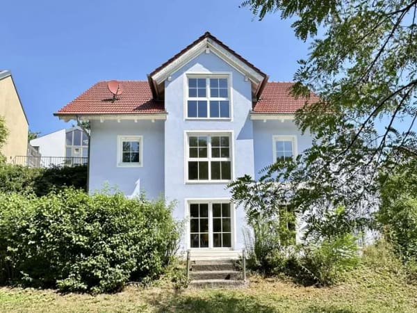 Immobilie in Wörth an der Donau - Ein Haus, zwei Wohnungen, unzählige Möglichkeiten - Bild 0