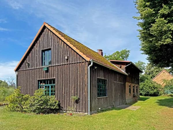 Immobilie in Vellahn - Großes Anwesen (über 40.000 qm) mit Wohnhaus, Nebengebäude, Bauland, Acker und Waldfläche ! - Bild 2