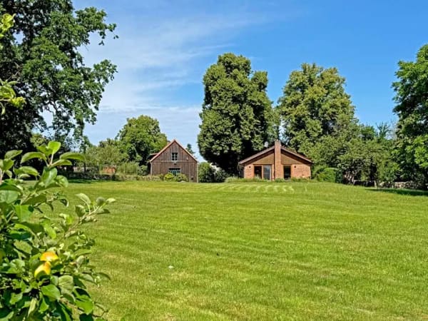 Immobilie in Vellahn - Großes Anwesen (über 40.000 qm) mit Wohnhaus, Nebengebäude, Bauland, Acker und Waldfläche ! - Bild 3