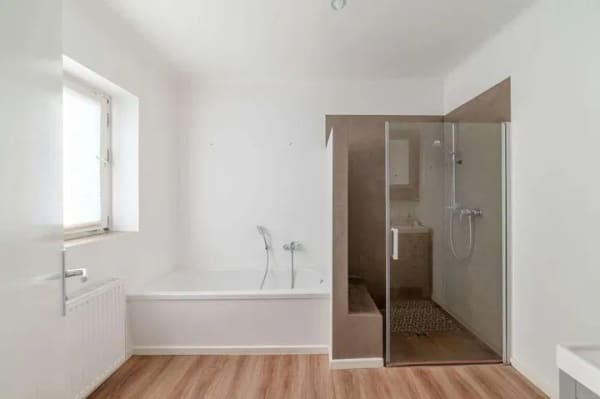 Immobilie in Bocholt - Geräumige Maisonettewohnung mit viel Potenzial  - 7 Zimmer, mit Terrasse und Garten - Bild 2