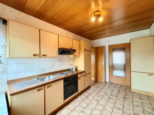 Immobilie in Tönning - Solides Zuhause mit vielseitigen Entwicklungsmöglichkeiten auf gepflegtem Grundstück - Bild 4