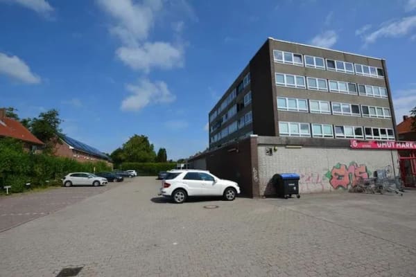 Immobilie in Cuxhaven - 4-Zi. Eigentumswohnung mit Balkon, Keller, Stellplatz in Cuxhaven - Bild 1
