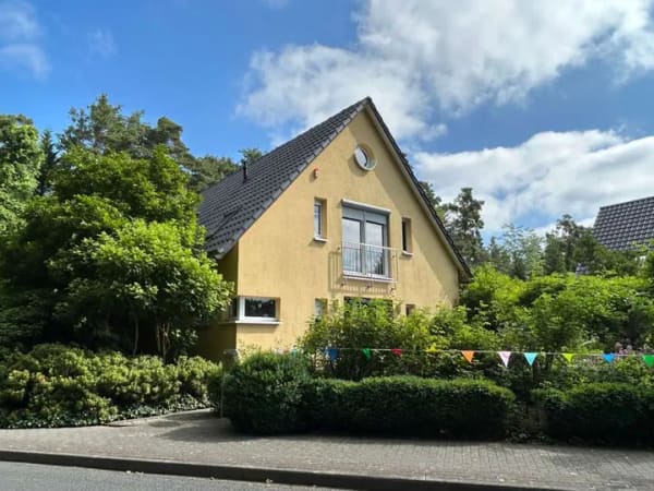 Immobilie in Bad Liebenwerda - Gepflegtes Einfamilienhaus - auch als Kombination von Wohnen und Arbeiten möglich in Zeischa - Bild 0