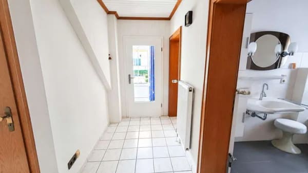 Immobilie in Emstek - Charmantes Ein- bis Zweifamilienhaus in Emstek-Halen – wohnen, vermieten oder beides! - Bild 4