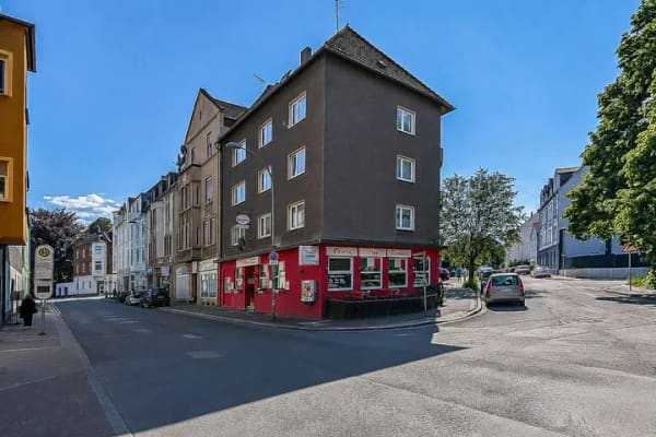 Immobilie in Bochum - 7 Wohneinheiten – 6 Balkone – Gastronomie - Bild 0