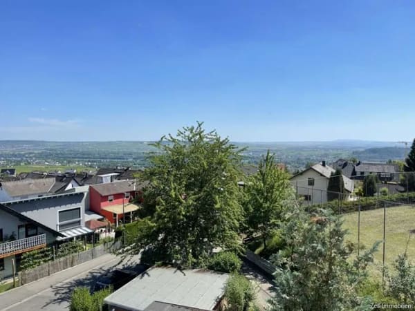 Immobilie in Rüdesheim am Rhein - Preisreduzierung! Schönes Einfamilienhaus in beliebter Wohnlage mit Traumblick von Rüdesheim zu verk - Bild 1
