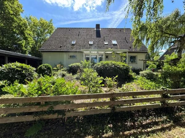 Immobilie in Worpswede - Einfamilienhaus mit großzügigem Grundstück in zentraler Lage von Worpswede - Bild 2
