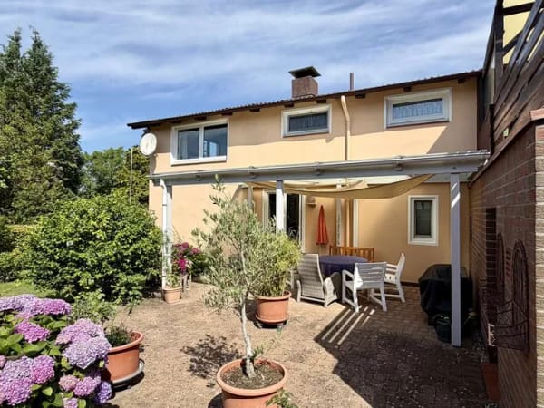 Immobilie in Kisdorf - Wohnhaus mit zwei Wohneinheiten  mitten in Kisdorf - Bild 3