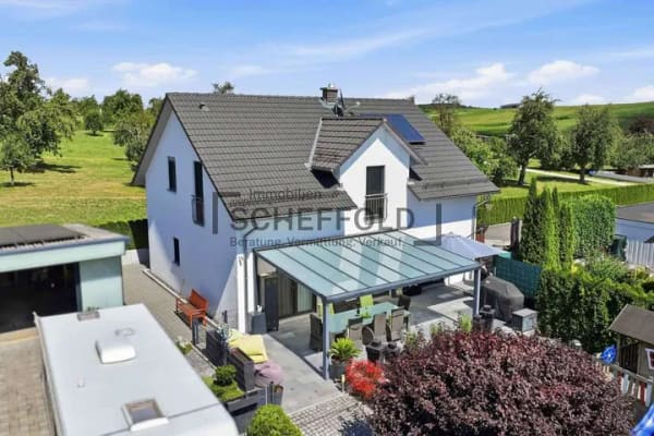 Immobilie in Unterstadion - Einziehen und Wohlfühlen! Modernes Einfamilienhaus in ruhiger Wohnlage mit Sonnenterrasse & Garten - Bild 1