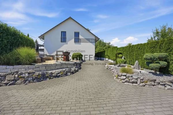Immobilie in Unterstadion - Einziehen und Wohlfühlen! Modernes Einfamilienhaus in ruhiger Wohnlage mit Sonnenterrasse & Garten - Bild 4