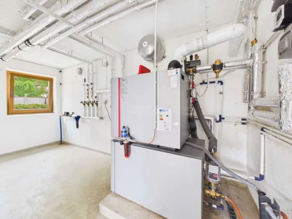 Immobilie in Haag - Modernisiertes Einfamilienhaus mit ELW bzw. Zweifamilienhaus mit großzügigem Raumangebot in Haag - Bild 4
